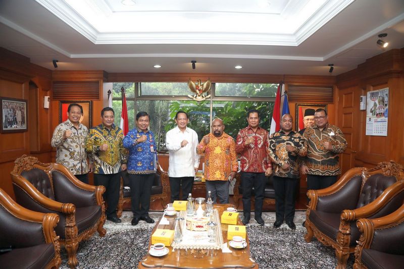 Gubernur Papua Temui Mendagri Dukung Pemekaran
