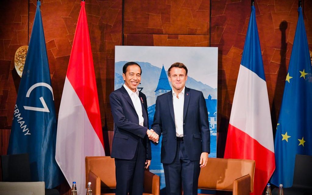 Presiden Jokowi Bahas Situasi Ukraina dengan Presiden Macron