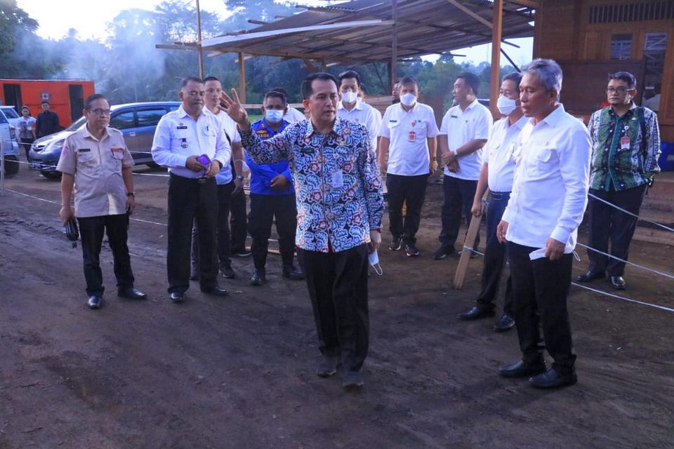 Mendagri Berikan Bantuan Korban Longsor Bawah Laut di Kabupaten Minahasa Selatan