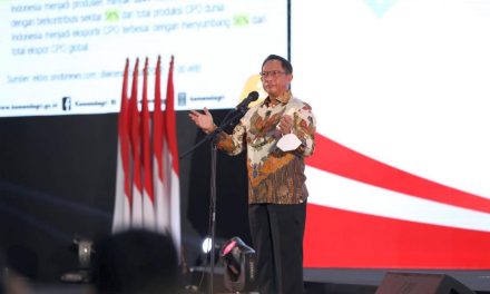 Mendagri Minta Para Kepala Daerah dan Kepala Desa Bekerja Sama Manfaatkan Industri Kelapa Sawit untuk Rakyat