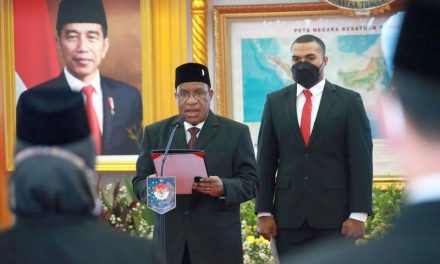 Lantik Pejabat Kemendagri dan BNPP, Wamendagri Sampaikan 6 Pesan