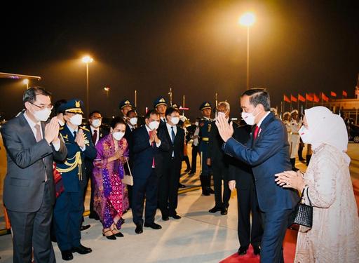 Dari Beijing, Presiden dan Ibu Iriana Bertolak ke Tokyo