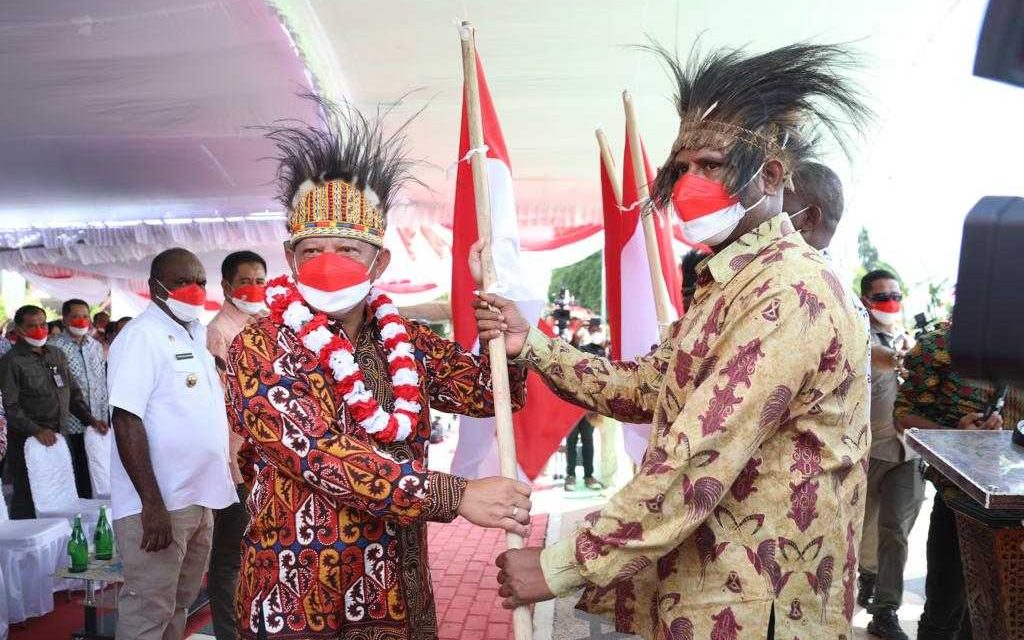 Di Acara Launching Pembagian 10 Juta Bendera di Merauke, Mendagri Jelaskan Spirit Pembentukan DOB Papua