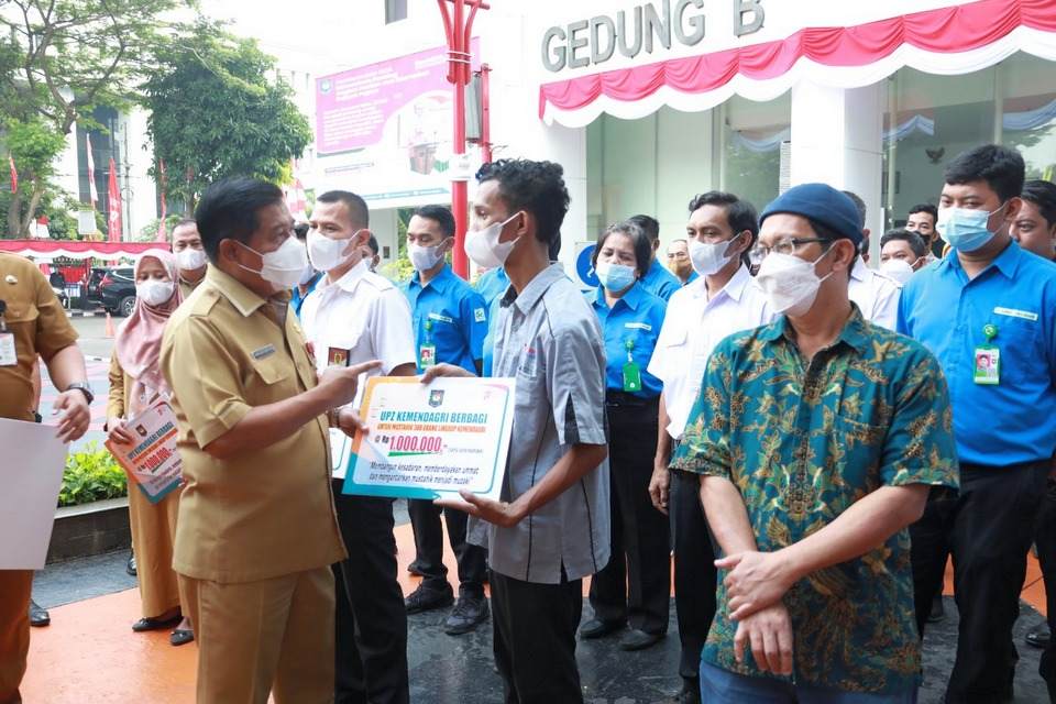 UPZ Kemendagri Salurkan Zakat kepada 300 Mustahik di Lingkup Kemendagri