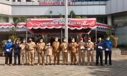Semarakkan Peringatan HUT ke-77 RI, Ditjen Bina Bangda Bagikan Zakat serta Gelar Berbagai Perlombaan