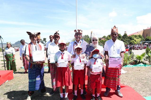 Peringati HUT ke-77 Kemerdekaan RI, Mendes PDTT Gelar Upacara di Perbatasan NTT