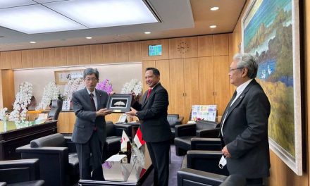 Mendagri Tito Bertemu Mendagri Jepang Perkuat Kerja Sama Bilateral di Bidang Pemerintahan dan Adminduk