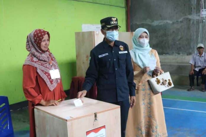 Mencapai Puncak, Bupati Safaruddin Lantik Wali Nagari Definitif