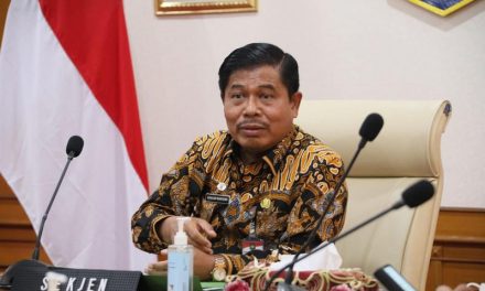 Sekjen Kemendagri : Pejabat Perlu Transformasikan Diri Sebagai Pelayan Masyarakat