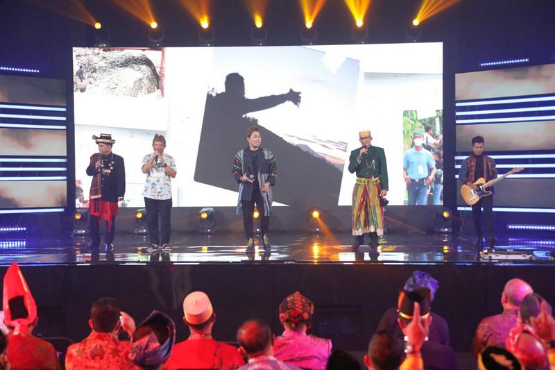 Hadiri Malam Anugerah Desa Wisata Indonesia 2022, Mendagri Dukung Pengembangan Potensi Wisata Desa