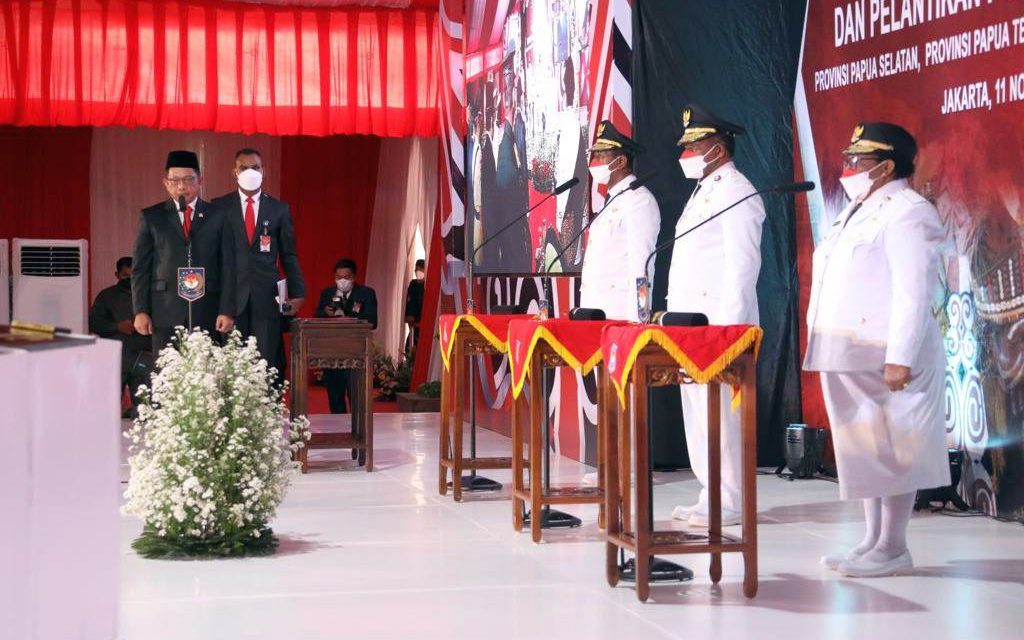 Mendagri Resmi Lantik Tiga Penjabat Gubernur DOB Papua