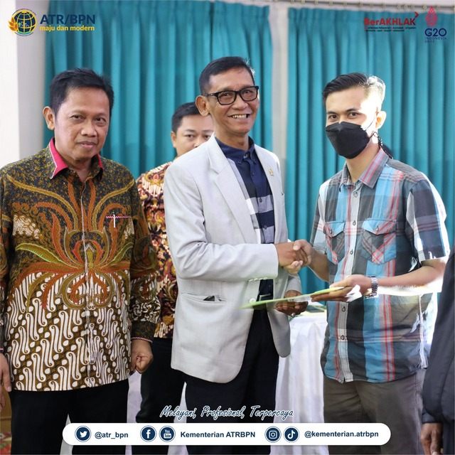 Apresiasi Masyarakat Kab. Bandung atas Langkah Aktif Pemerintah Sertipikatkan Tanah Melalui PTSL