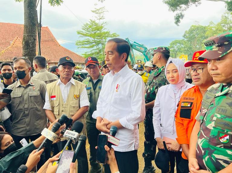 Presiden Sampaikan Duka Cita atas Gempa di Cianjur dan Instruksikan Penanganan Korban