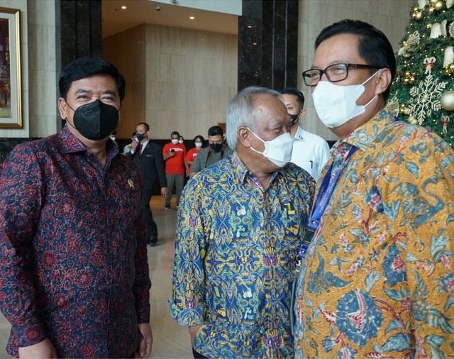 Menteri ATR/BPN didampingi Sekretaris Jenderal ATR/BPN hadiri acara Outlook Perekonomian Indonesia 2023