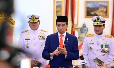 Lantik KSAL, Presiden Jokowi: Tingkatkan Kedaulatan Negara di Laut