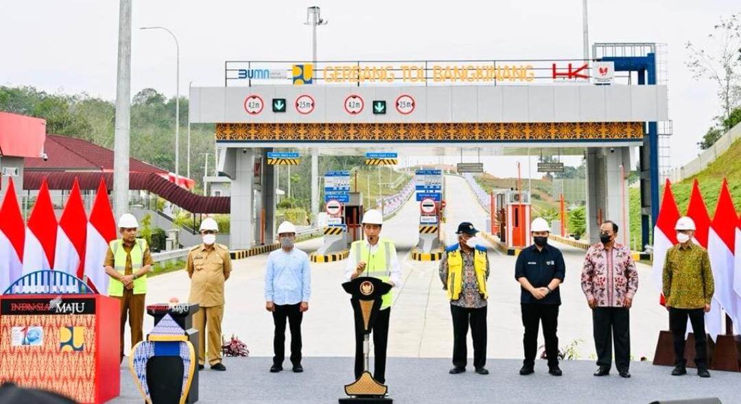 Presiden Joko Widodo Resmikan Jalan Tol Pekanbaru-Padang Seksi Pekanbaru-Bangkinang