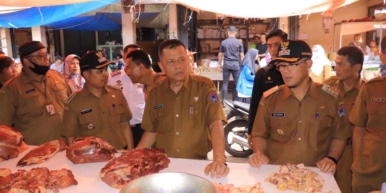 Pj Wali Kota Payakumbuh Bersama TPID Kota Payakumbuh Pantau Langsung Harga Kebutuhan Pokok