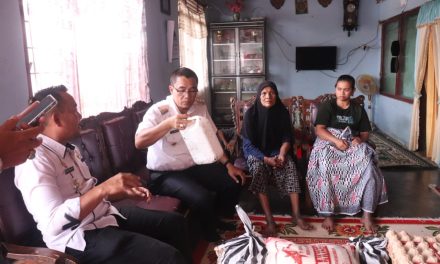 Kunjungi Warga Ditimpa Musibah, Wako Rida Himbau Warga Hati-Hati Dan Waspada
