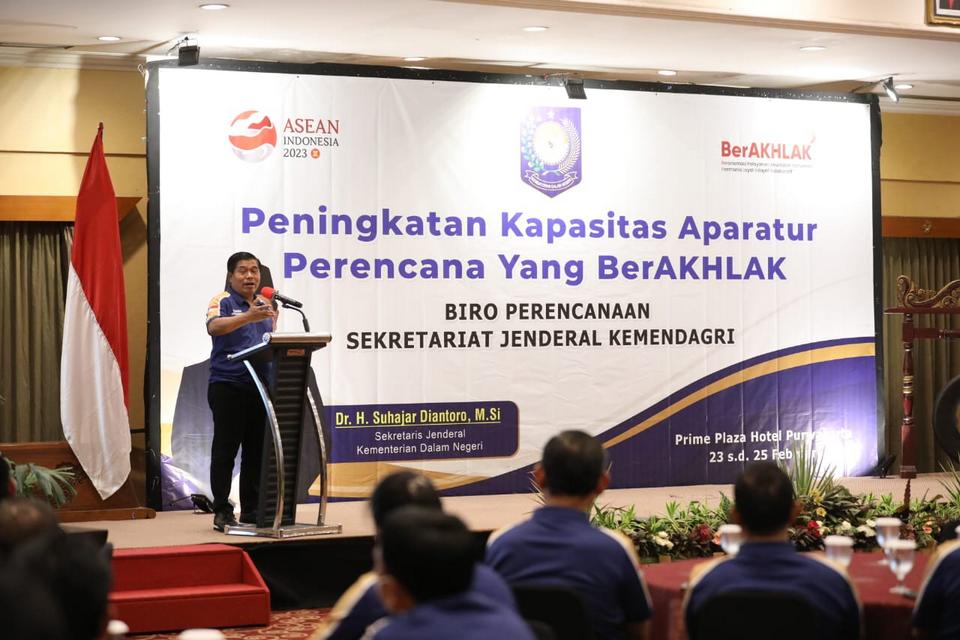 Sekjen Kemendagri Minta Aparatur Pengelola Perencanaan Maknai Efisiensi