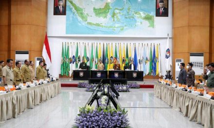 Pimpin Rakor Inflasi Daerah, Mendagri Ingatkan Pemda soal Arahan Presiden pada Rakernas APPSI