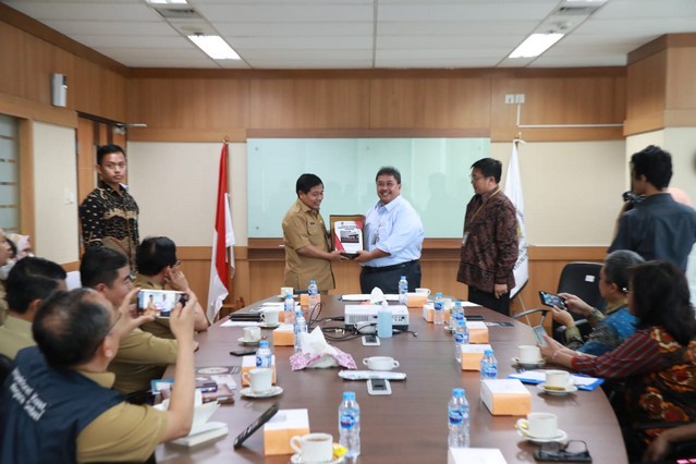 Kemendagri Serahkan Laporan Keuangan Tahun 2022 kepada BPK RI