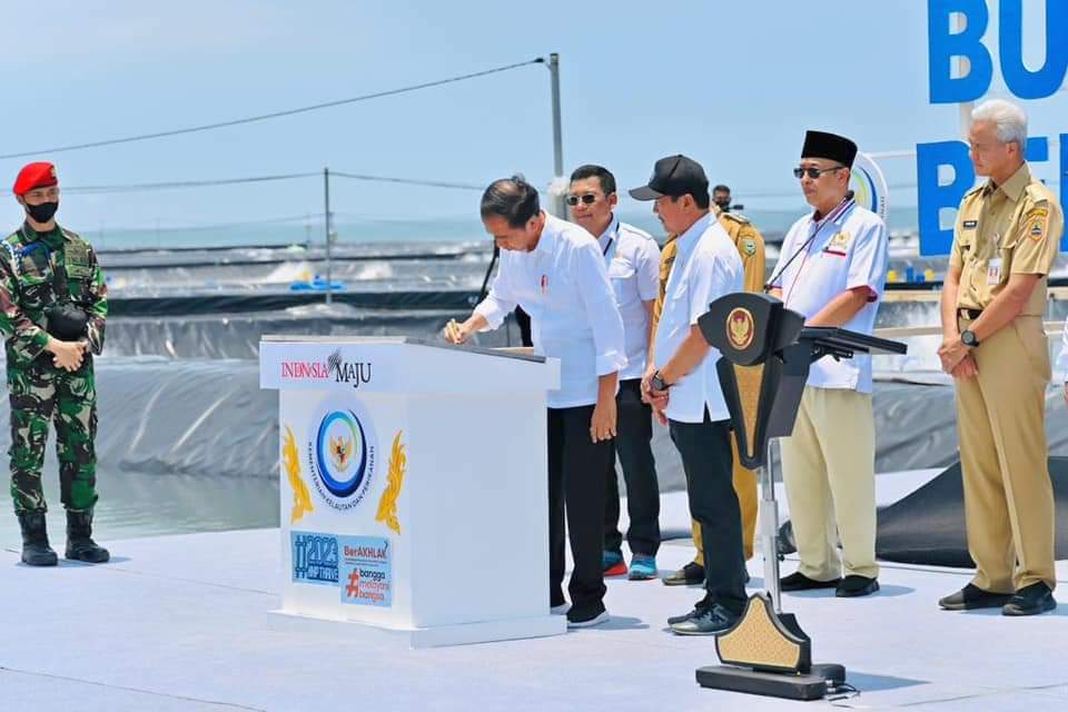 Resmikan Tambak Budidaya Udang di Kebumen, Presiden: Bisa Dicontoh di Daerah Lain