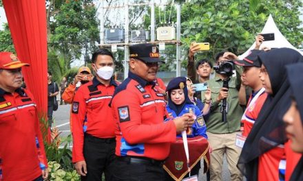 Dirjen Bina Adwil Apresiasi Langkah Bupati Kubu Raya Lindungi Redkar dengan Asuransi