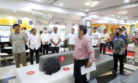 Hari Pertama Kerja Usai Libur Lebaran, Menteri ATR/Kepala BPN Tinjau Kantah Kota Administrasi Jakarta Barat