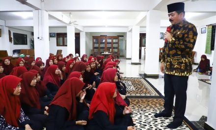 Menteri ATR/Kepala BPN Beri Pesan kepada para Santri untuk Turut Menyongsong Indonesia Emas 2045