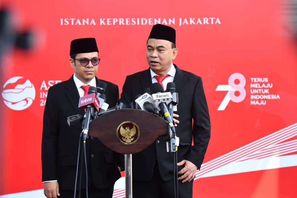 Presiden Jokowi Minta Menkominfo Budi Arie Setiadi Utamakan Penyelesaian BTS