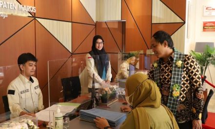 Tinjau Langsung Kantah Kabupaten Maros, Wamen ATR/Waka BPN Ingatkan Implementasi Tujuh Layanan Prioritas