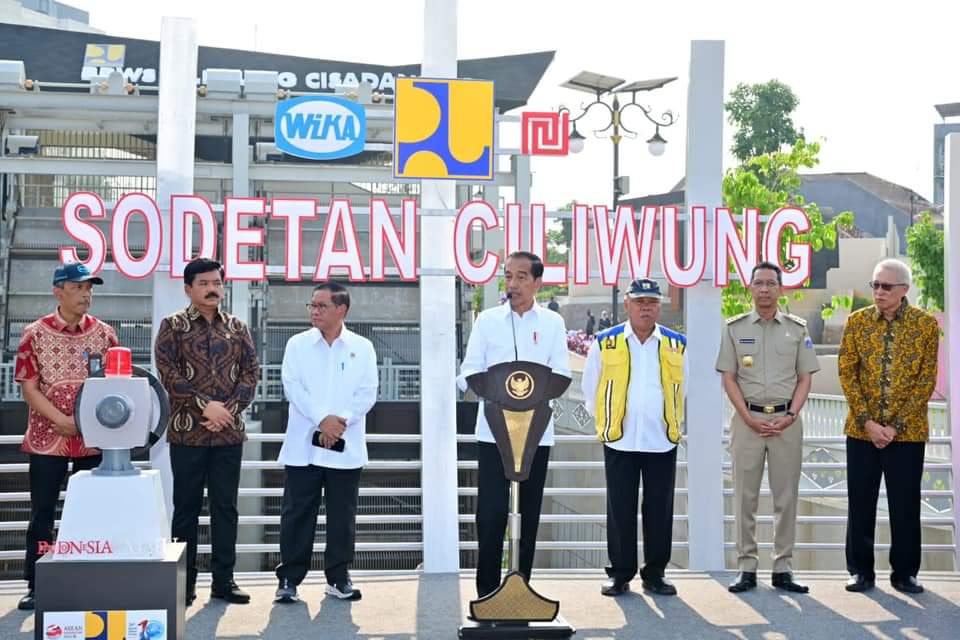 Presiden Tegaskan Penanganan Banjir di Jakarta Harus Dilakukan dari Hulu ke Hilir