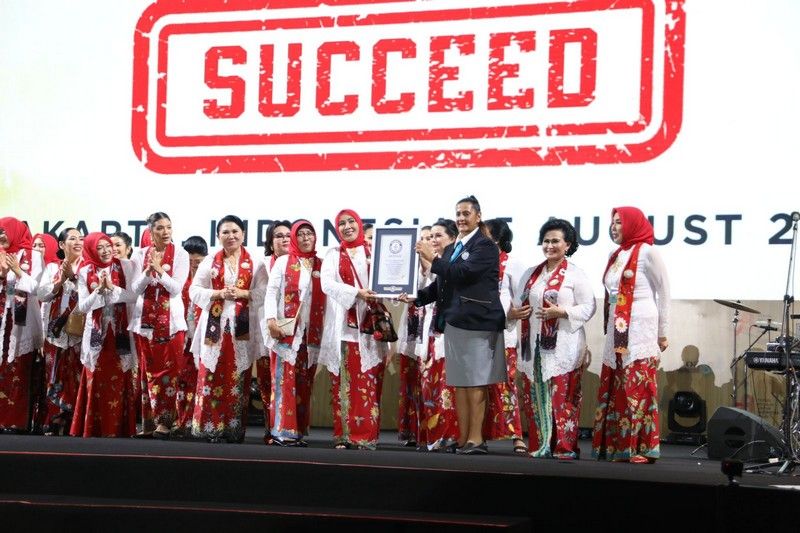 Berhasil Pecahkan Rekor Dunia, Pergelaran Angklung Kolosal OASE KIM Dorong UMKM dalam Pemulihan Ekonomi Pasca-Pandemi