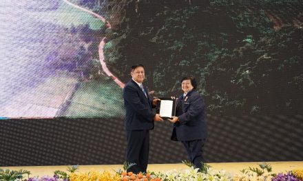 Menteri LHK Serahkan Dokumen Persetujuan Pendirian Pusat Koordinasi Pengendalian Pencemaran Asap Lintas Batas ASEAN