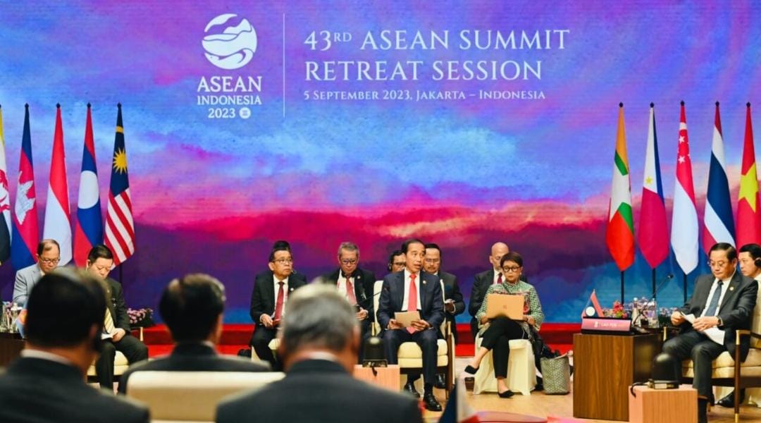 Presiden Jokowi Buka Sesi Retreat KTT Ke-43 ASEAN