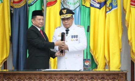 Mendagri Tito Resmi Lantik Lalu Gita Ariadi sebagai Pj. Gubernur NTB