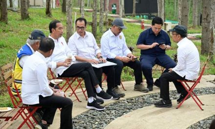 Presiden Jokowi Lanjutkan Kunjungan Hari Ketiga di IKN