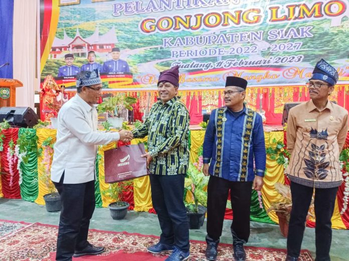 Hadiri Pelantikan Gonjong Limo Kabupaten Siak, Pj. Wako Rida Ananda : Mari Bangun Rantau Dan Kampung Halaman