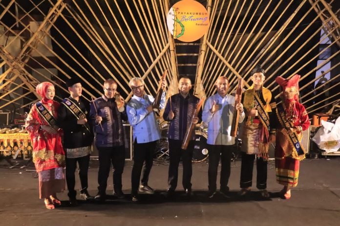 Di Hingga Sabtu Malam, Kharisma Event Nusantara Kemenparekraf Gelar Payakumbuh Botuang Festival