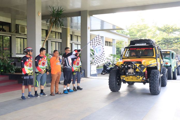 Pj Wako Payakumbuh lepas offroader SAC bertanding ke Banda Aceh