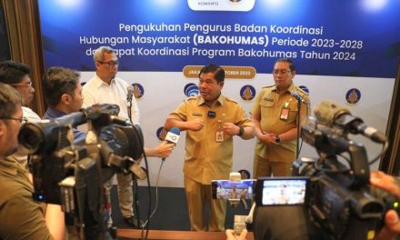 Paparkan Strategi Pengelolaan Informasi pada Bakohumas, Sekjen Kemendagri Ingatkan Ancaman Hoaks Jelang Pemilu