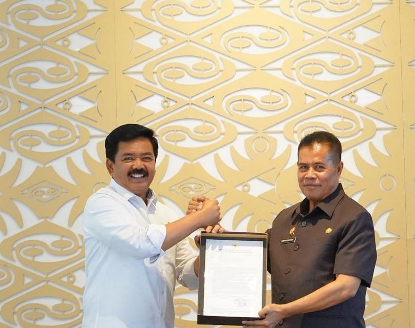 Wujudkan Pembangunan Papua yang Berkelanjutan, Kementerian ATR/BPN Serahkan Persub RTRW Papua