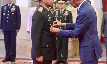 Presiden Jokowi Lantik Agus Subiyanto sebagai KSAD di Istana Negara