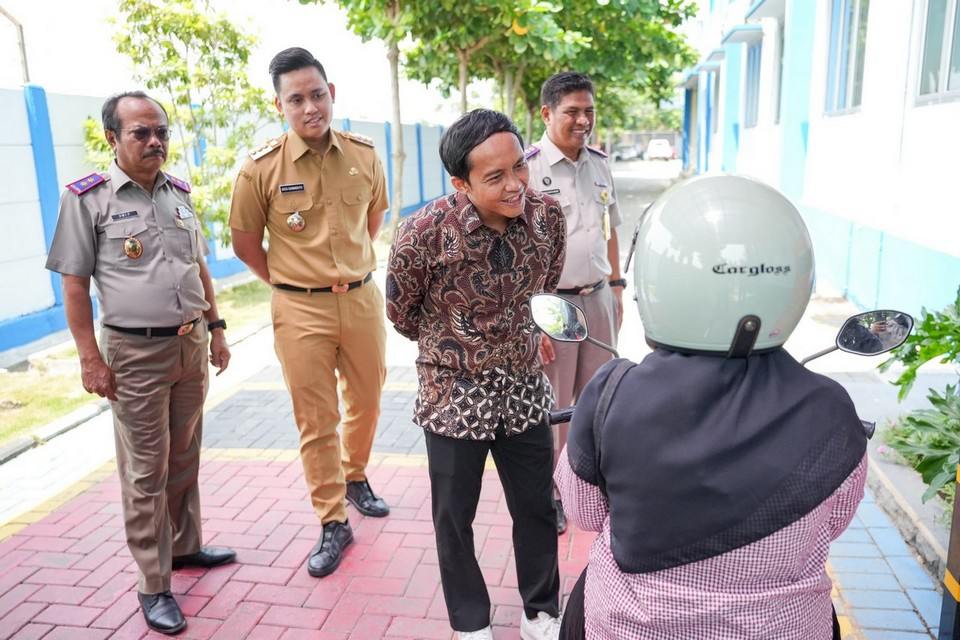 Wamen ATR/Waka BPN Tinjau Kantah Kabupaten Kendal