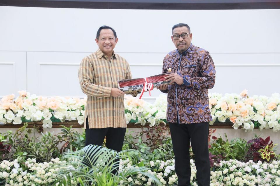 Kunker ke Maluku, Mendagri Apresiasi Angka Inflasi Terkendali