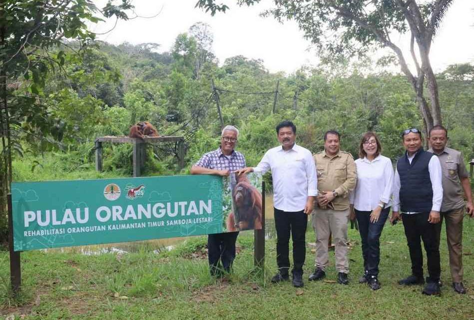 Lindungi Konservasi Satwa di Kalimantan, Menteri ATR/Kepala BPN Serahkan Sertipikat kepada Borneo Orangutan Survival Foundation
