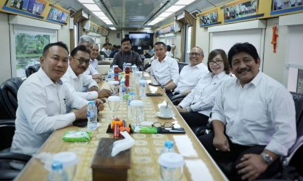 Hadiri Joy Ride Bersama PT KAI, Menteri ATR/Kepala BPN: Naik Kereta Anti Macet, Anti Mumet