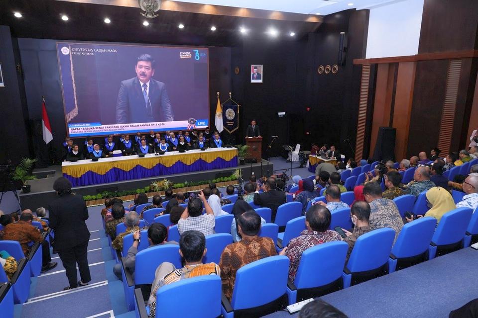 Hadir di FT UGM, Menteri ATR/Kepala BPN Sampaikan Pidato Ilmiah Bertajuk Integrasi Pertanahan dan Tata Ruang dalam Upaya Perlambatan Entropi