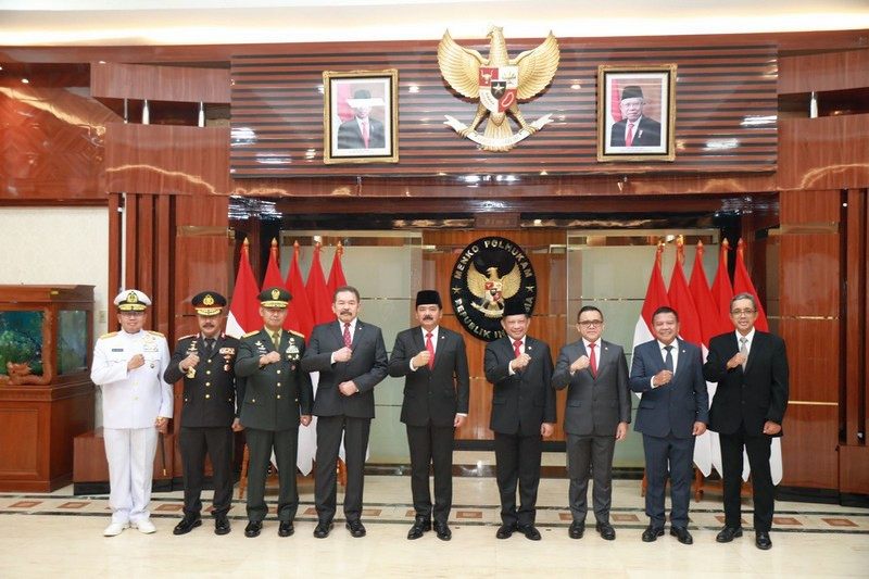 Setelah 19 Hari Bertugas, Mendagri Tito Serahkan Jabatan Menko Polhukam kepada Hadi Tjahjanto