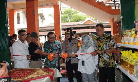 Pj Jasman Launching lapau Pengendalian Inflansi Pertama di Sumbar